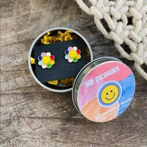 Sunny side stud earrings